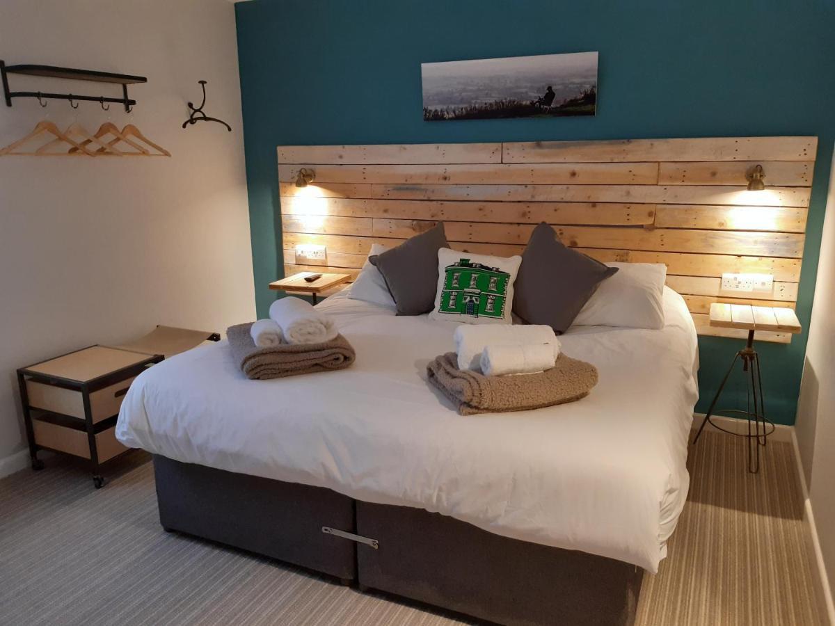 Cotswold Aparthotel Stroud  Esterno foto