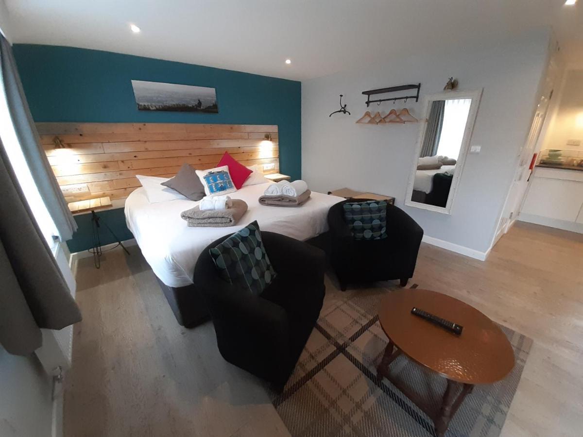 Cotswold Aparthotel Stroud  Esterno foto