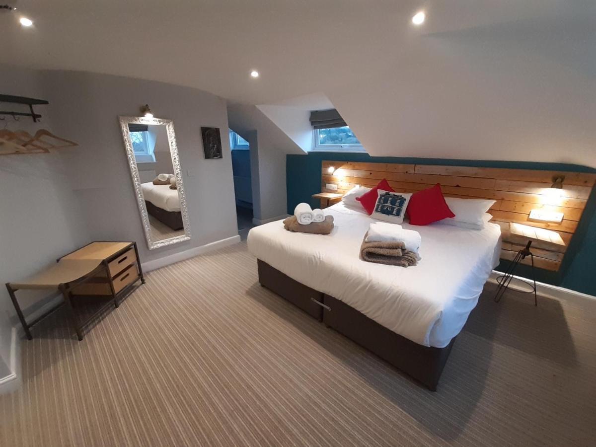 Cotswold Aparthotel Stroud  Esterno foto