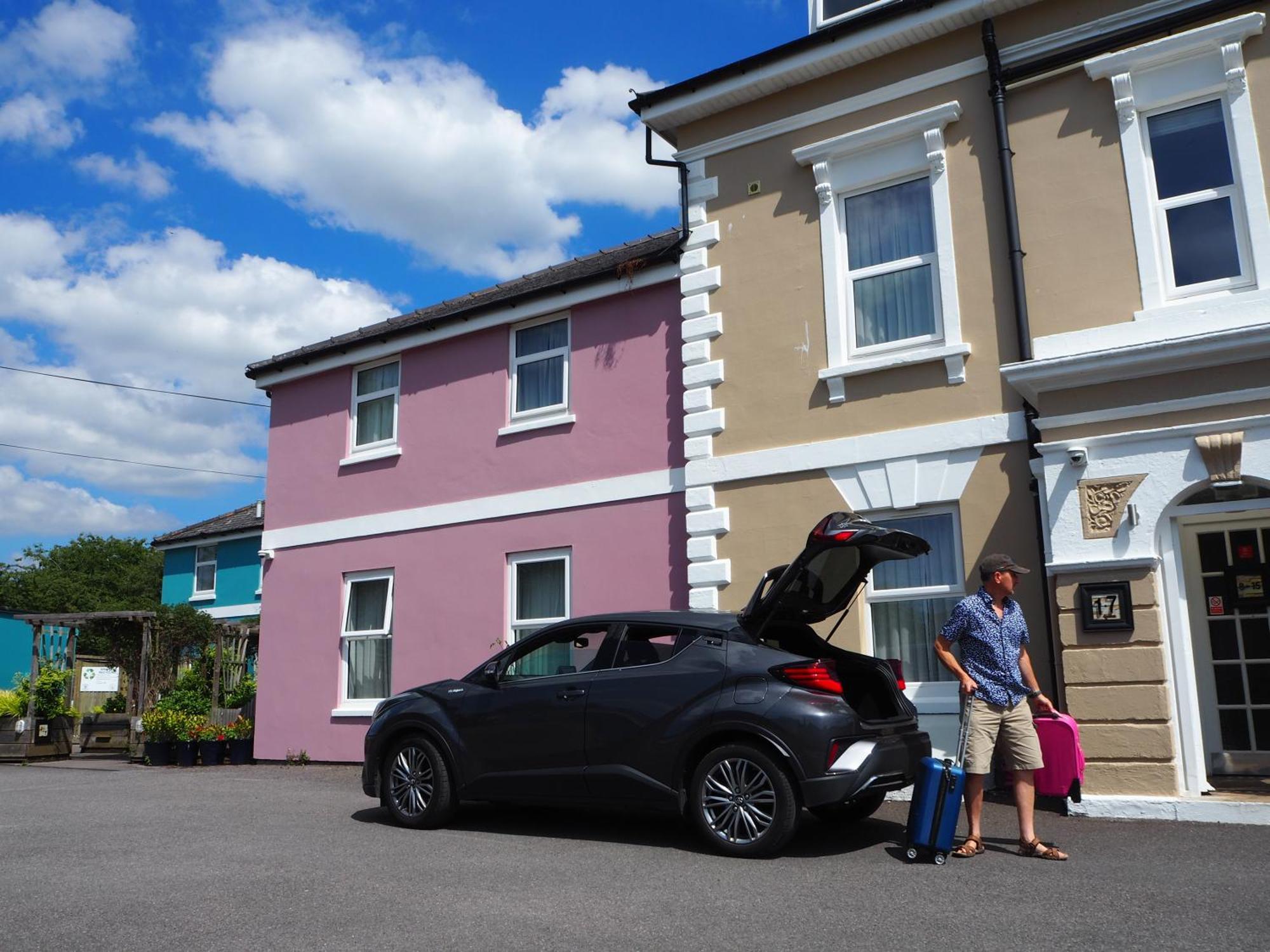 Cotswold Aparthotel Stroud  Esterno foto