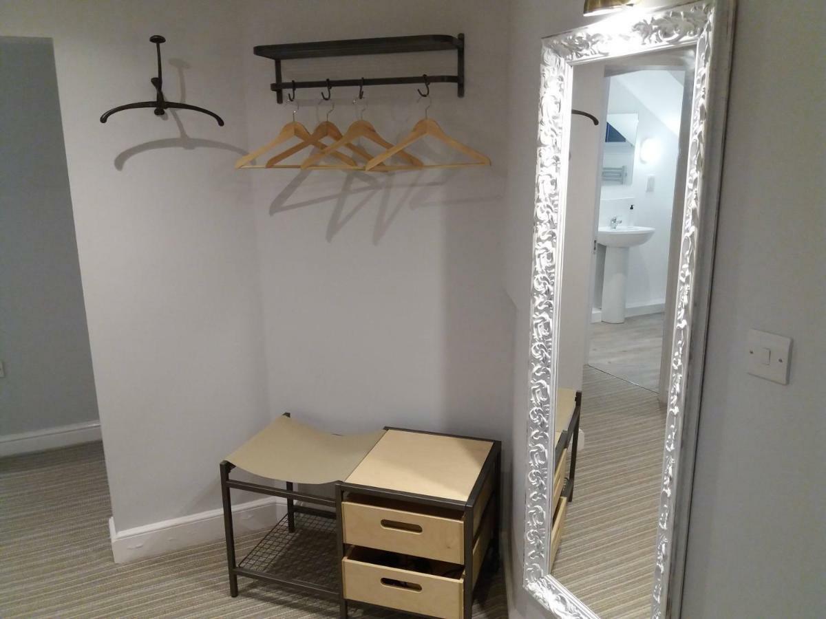 Cotswold Aparthotel Stroud  Esterno foto