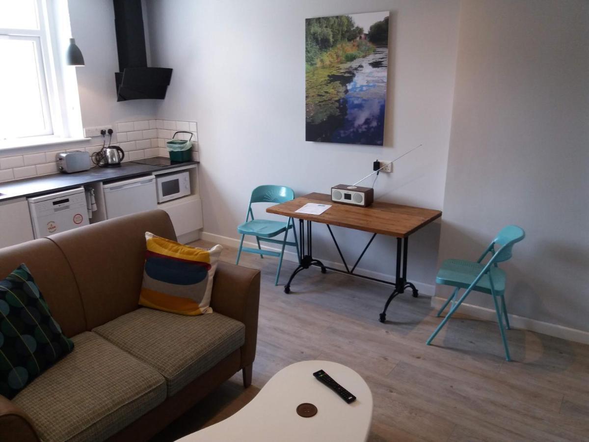 Cotswold Aparthotel Stroud  Esterno foto